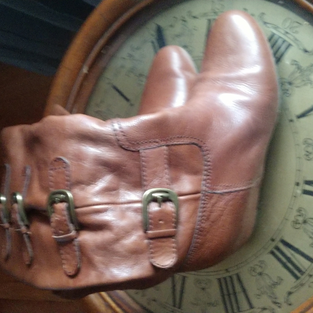 Boot's